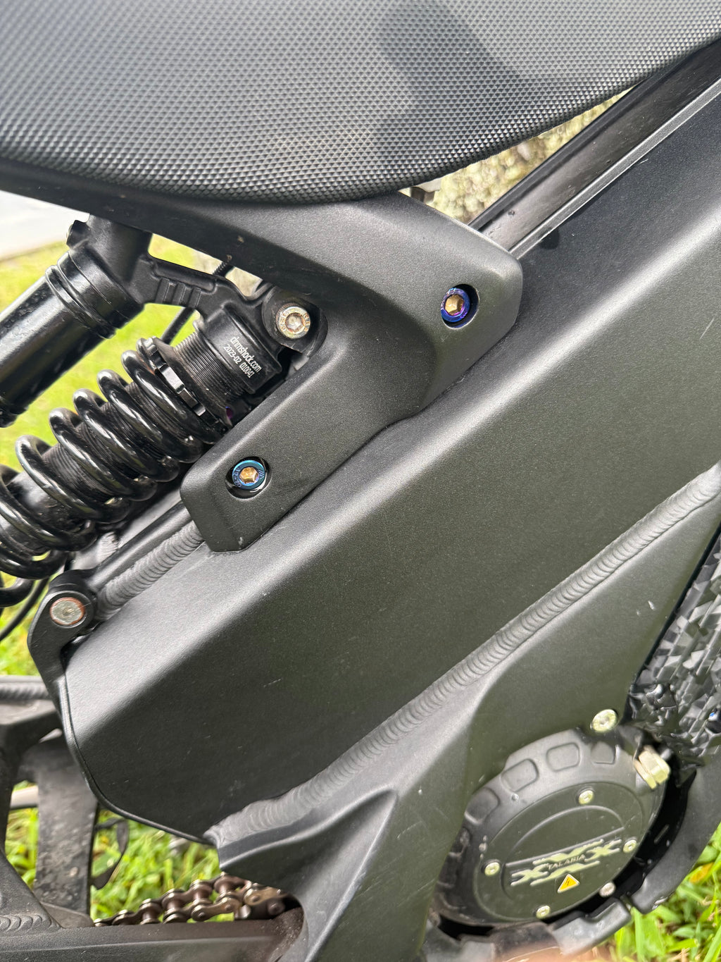 E-Moto subframe bolts