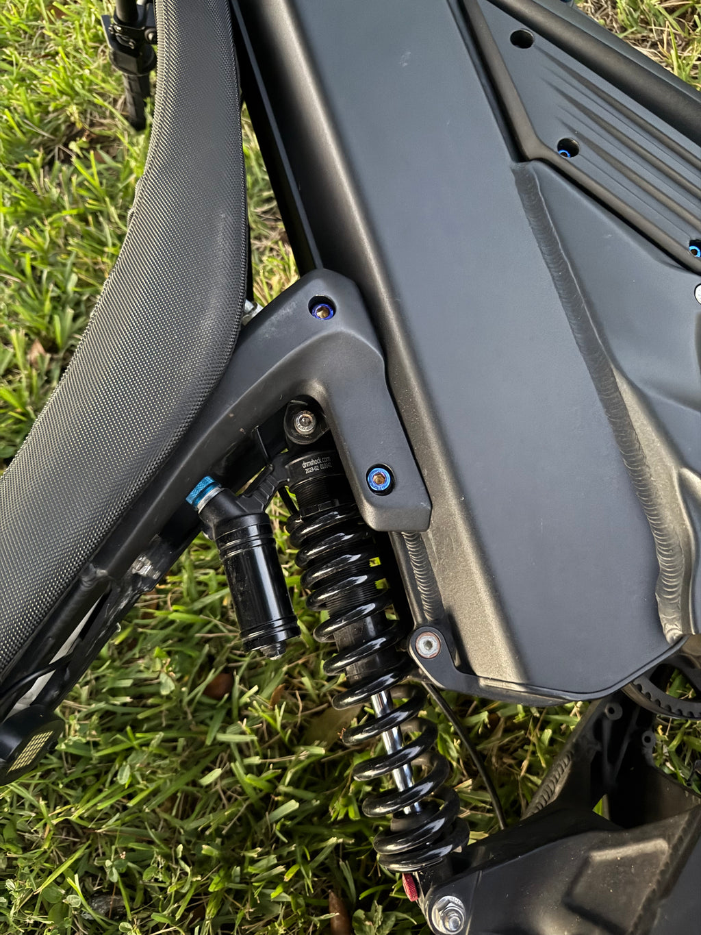 E-Moto subframe bolts